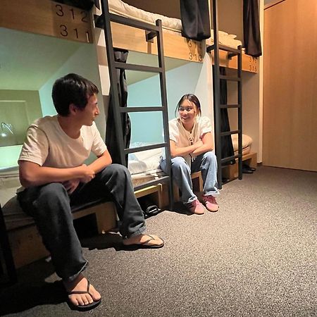 White Hostel Shinsaibashi Осака Экстерьер фото