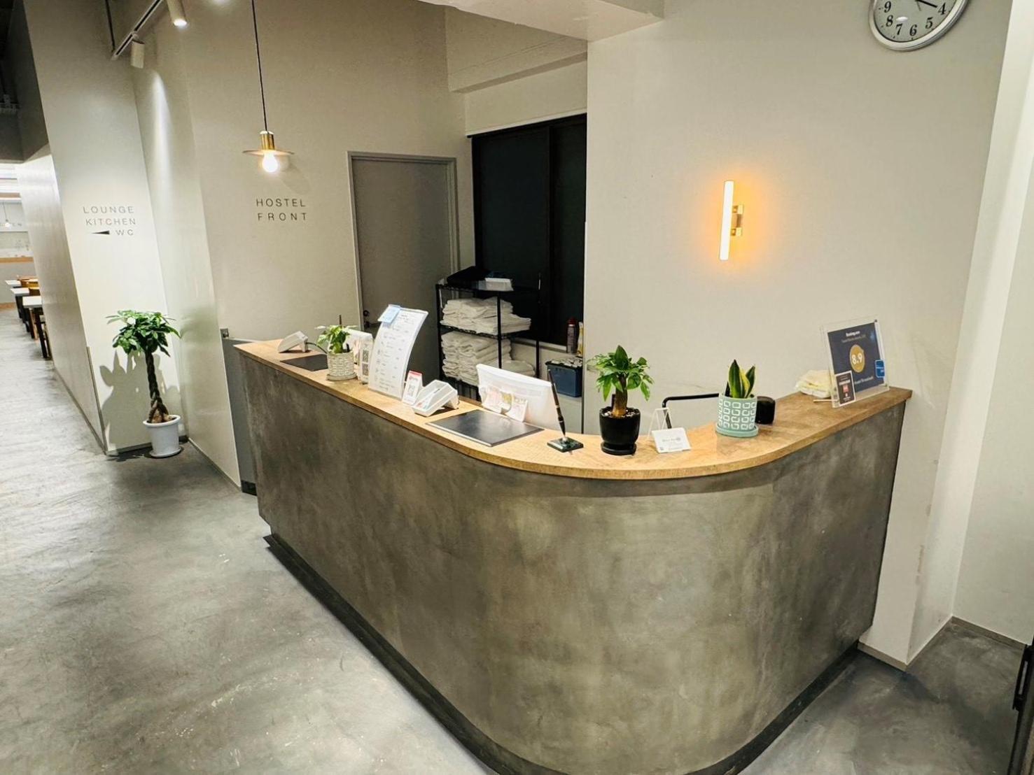 White Hostel Shinsaibashi Осака Экстерьер фото