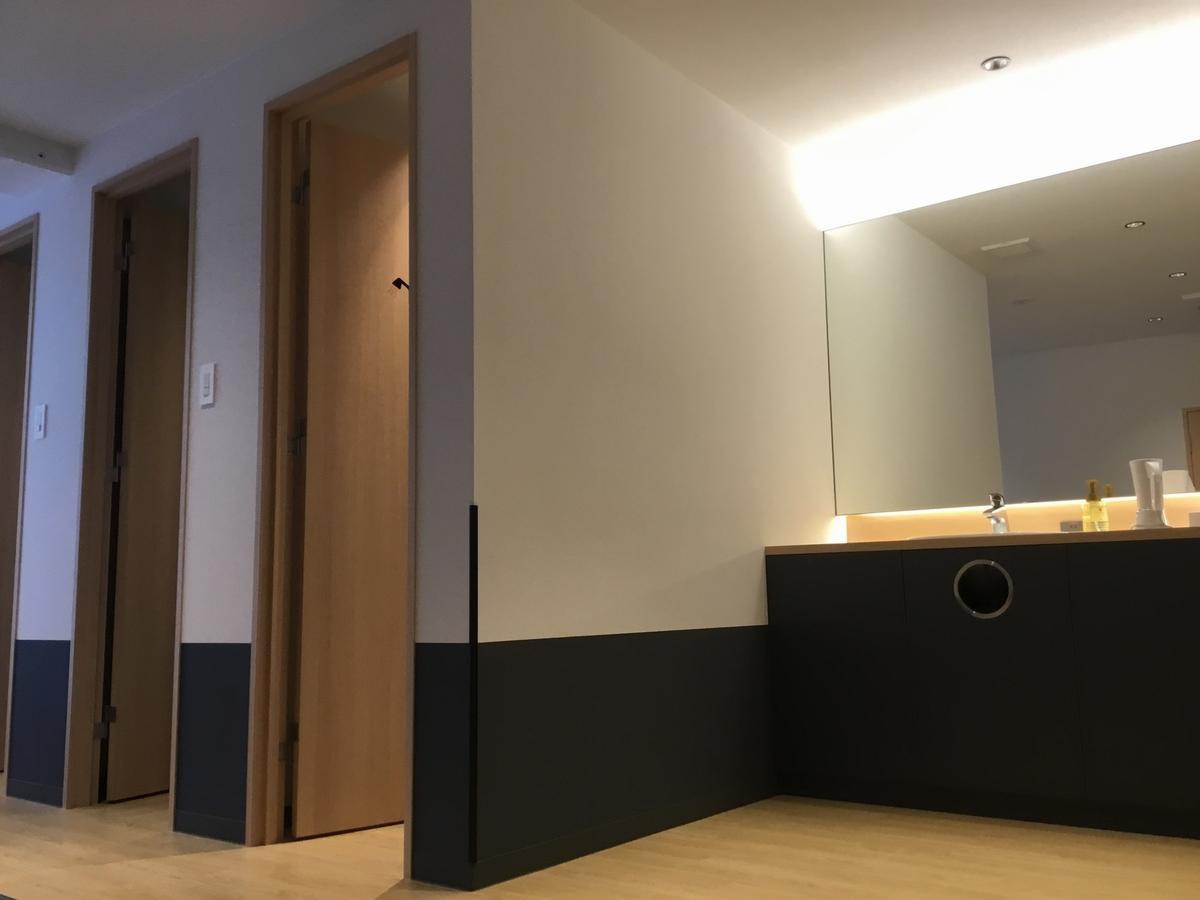 White Hostel Shinsaibashi Осака Экстерьер фото